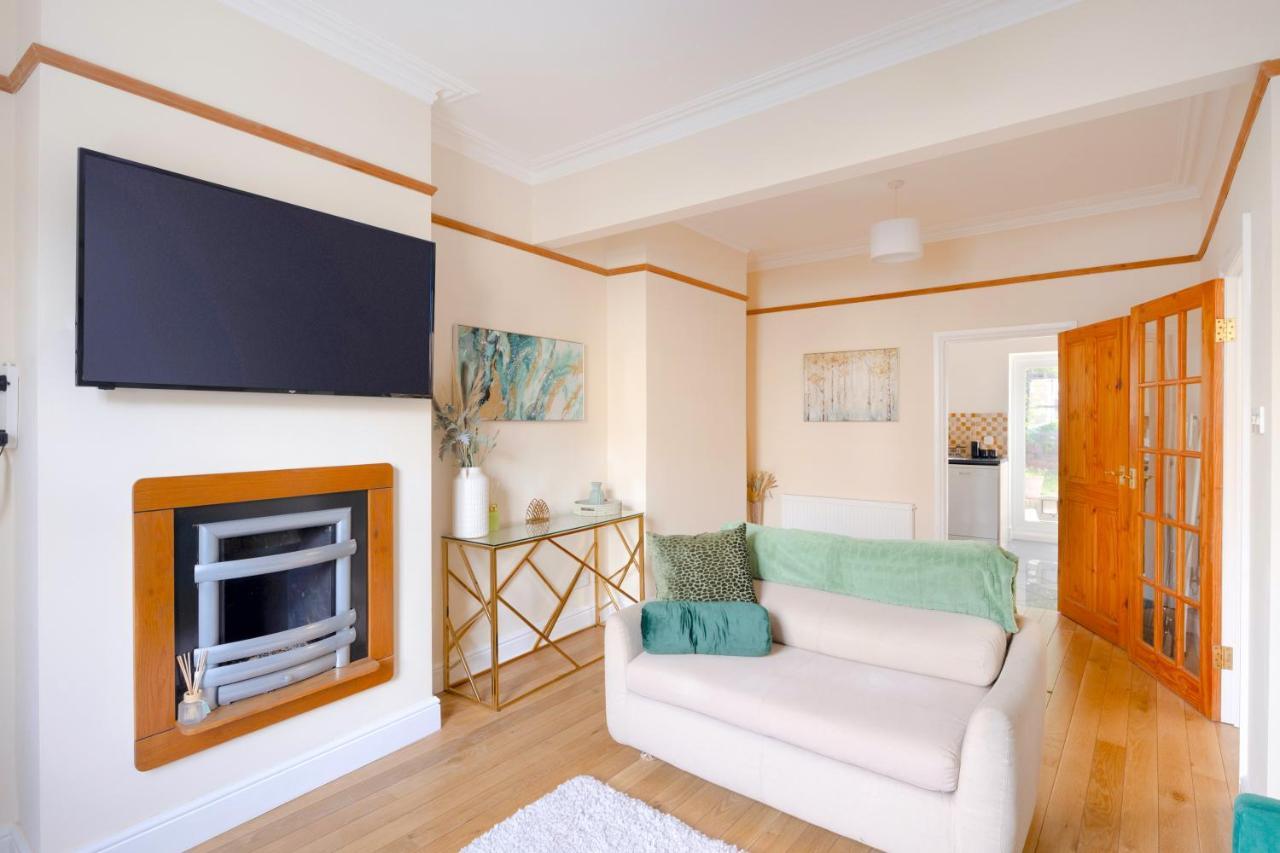 Stylish House In Wimbledon Βίλα Λονδίνο Εξωτερικό φωτογραφία